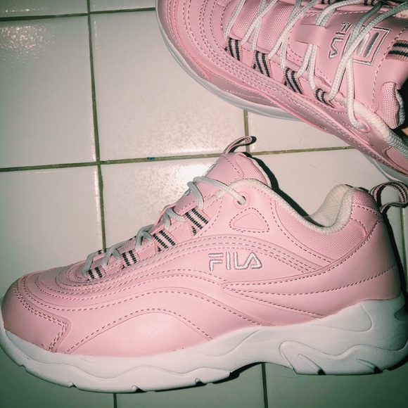 pink womens fila shoes